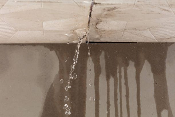 Professional Flood Damage Cleanup technician working in Peshastin, WA
